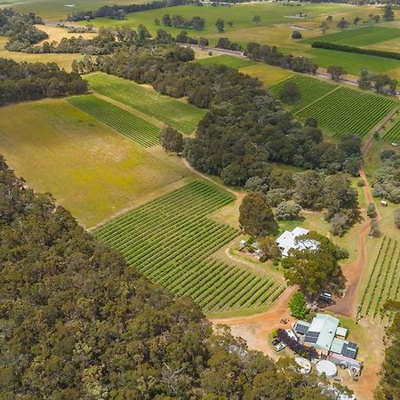 Island Brook Estate Vineyard And Chalets Yelverton Exterior photo